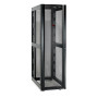 AR3105, Gabinete NetShelter SX de 45 U, 600 mm de ancho x 1070 mm de profundidad, con paneles laterales, negro