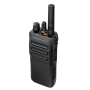 Motorola R7 – Radio portátil digital profesional VHF 136–174 MHz, 5W, 64 canales, sin teclado (NKP), Capable